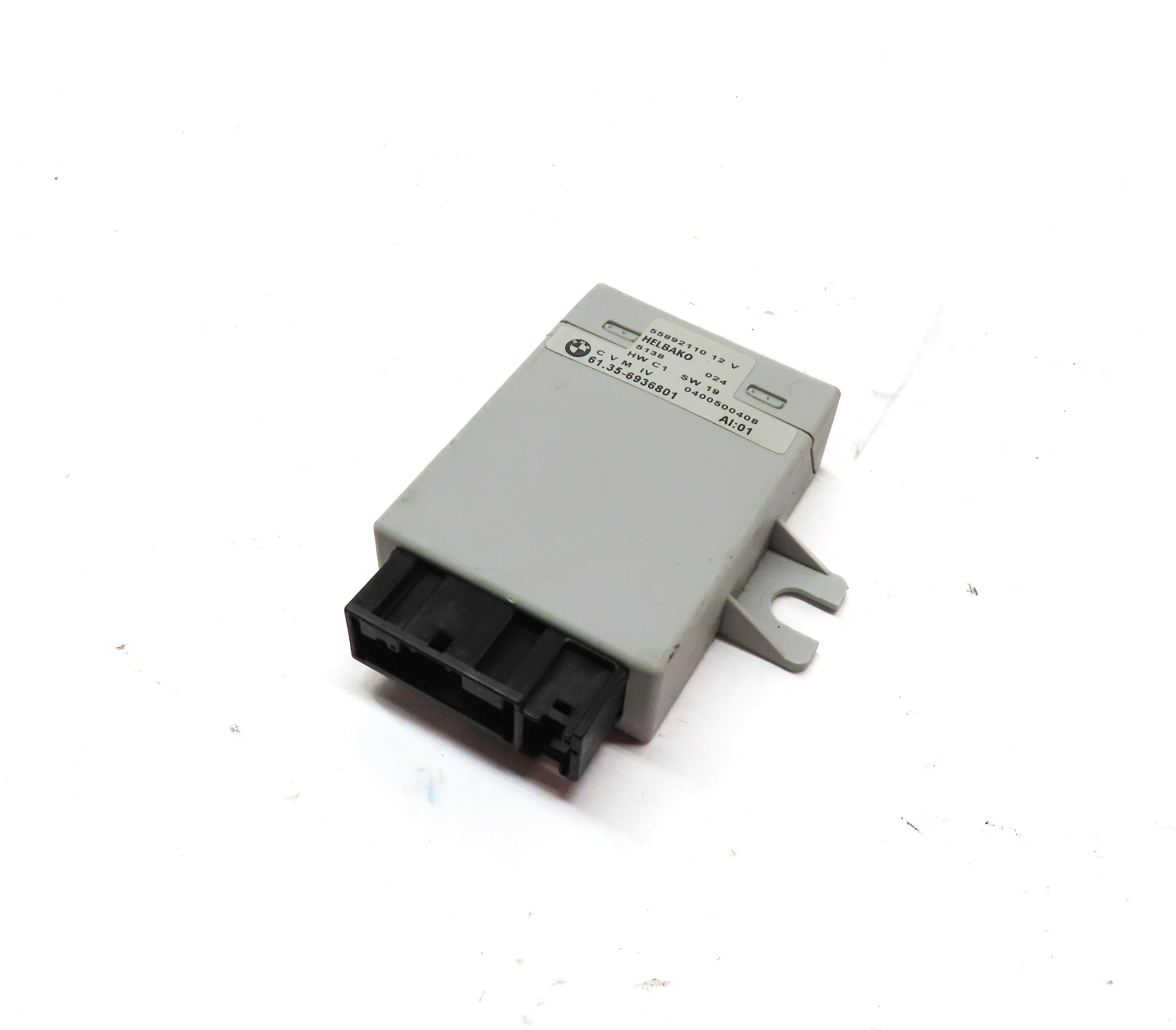 2003-2008 BMW Z4 E85 E86 CONVERTIBLE TOP LIFT CONTROL MODULE — exact item pictured